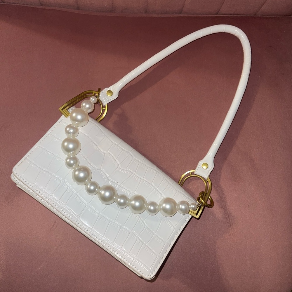 White Pearl handle purse